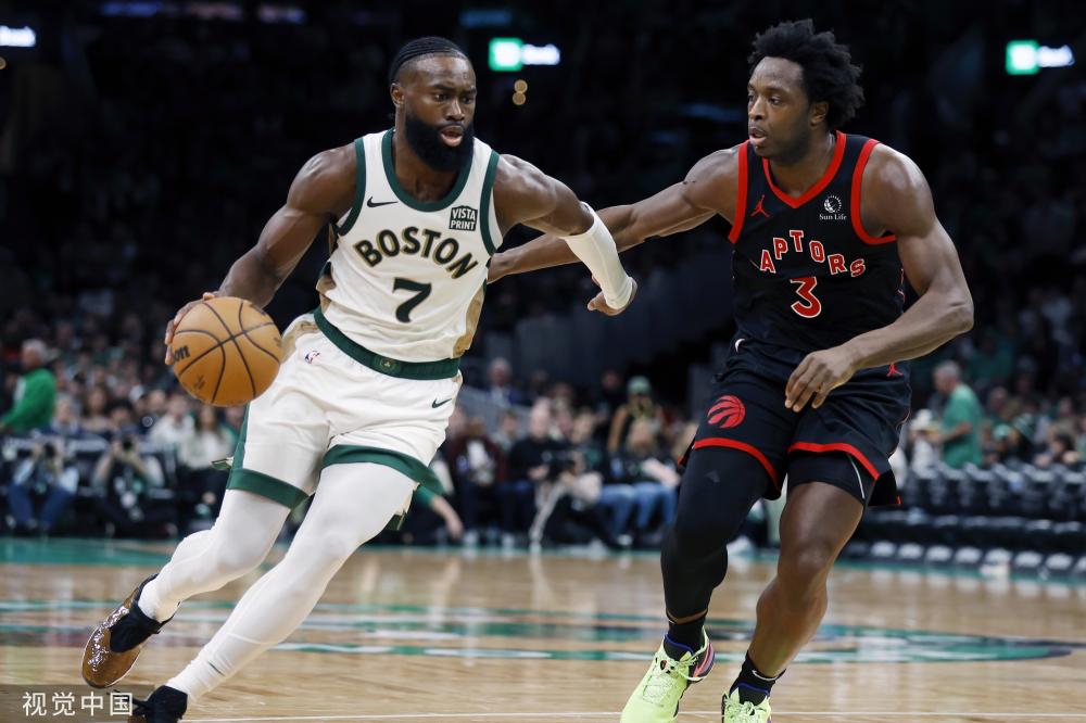 国际足坛正 国际足坛正